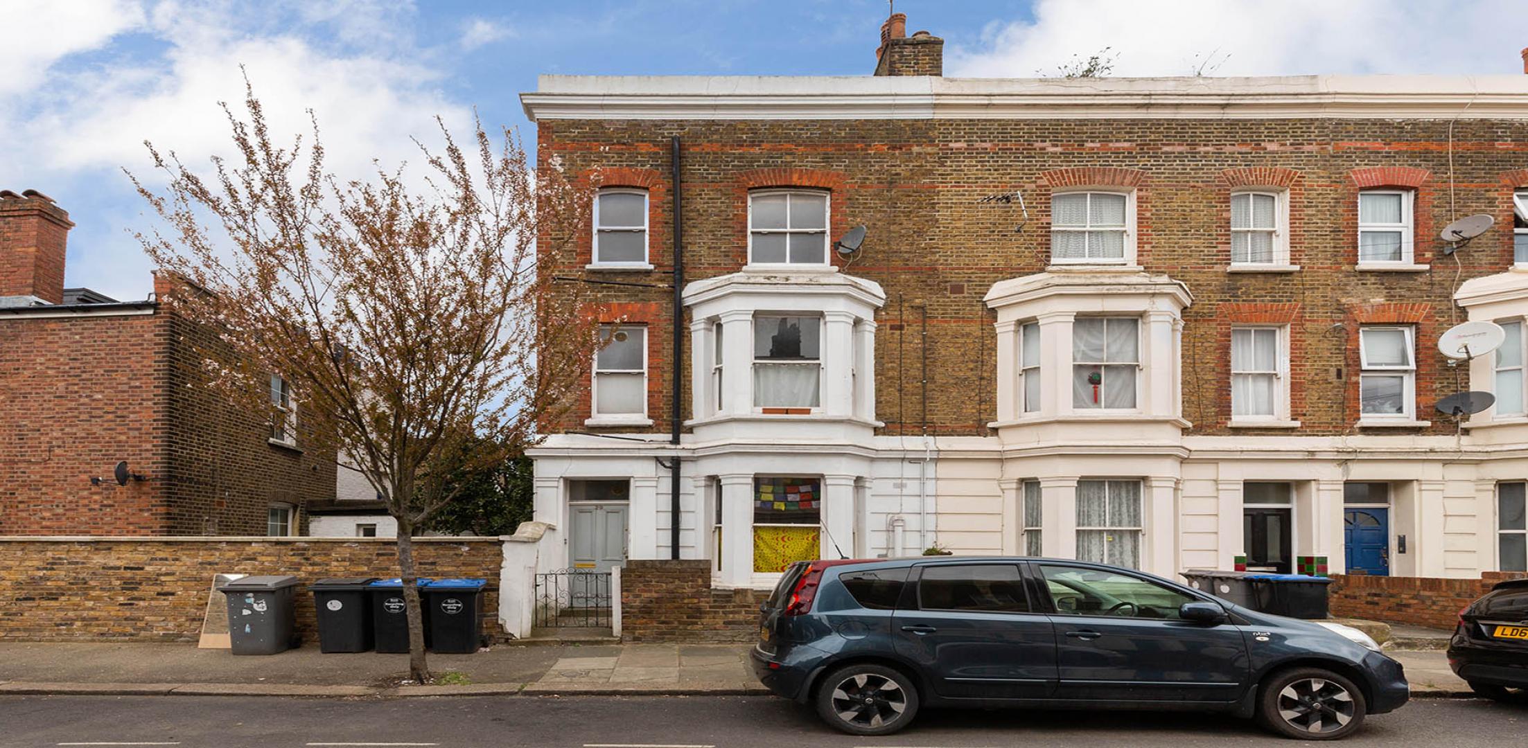 Large one bed within a period house mins to Queens Park Tube and shops! Claremont Road, Queens Park